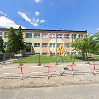 Zespół Szkół W Dąbrowicach Gminne Przedszkole image 1