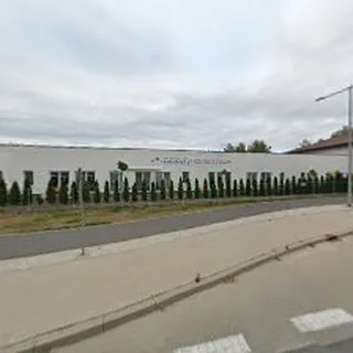 PRZEDSZKOLE "KOLOROWE KREDKI" image 1