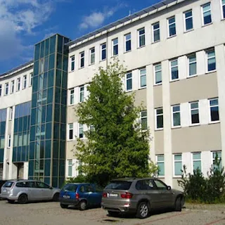 DWUJĘZYCZNE PRZEDSZKOLE SPORTOWE "MALI ODKRYWCY" image 1