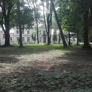 PRZEDSZKOLE NIEPUBLICZNE KOLOROWE KREDKI W SNOPKOWIE image 1