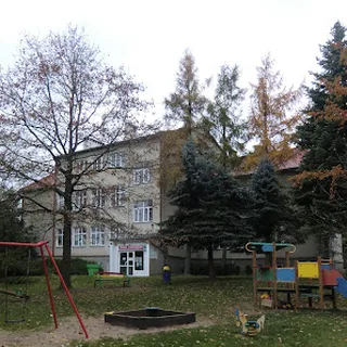 PRZEDSZKOLE MAGELLAN W RĘKUSACH image 1