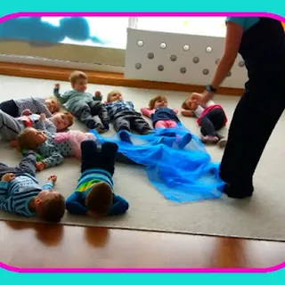 Niepubliczne Językowe Przedszkole Księga Przygód image 1