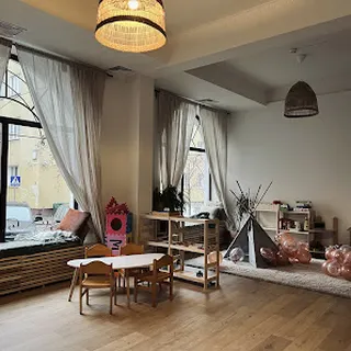 "BAZA MARZEŃ" - PRZEDSZKOLE ARTYSTYCZNO-TERENOWE image 1