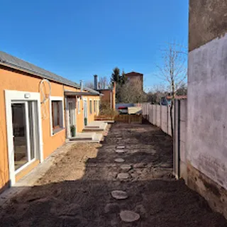 Pod Skrzydłami image 1