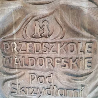 POD SKRZYDŁAMI image 2