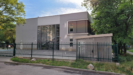 PRZEDSZKOLE NR 305 - zdjęcie 1