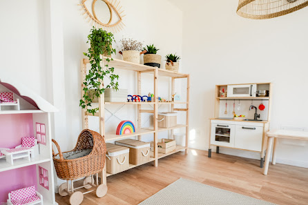 PRZEDSZKOLE NIEPUBLICZNE ZIELONA ŻYRAFA - zdjęcie 1