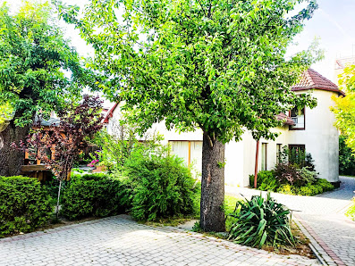 Niepubliczne Przedszkole Angielska Chatka - zdjęcie 1