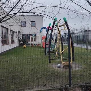 PRZEDSZKOLE JĘZYKOWE I ŻŁOBEK "SŁONECZKO" image 1