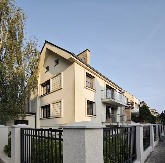 Językowe przedszkole Montessori "Happy Fox"