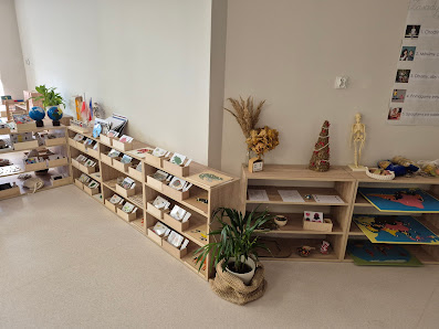 PRZEDSZKOLE ŚWIAT MONTESSORI - zdjęcie 1