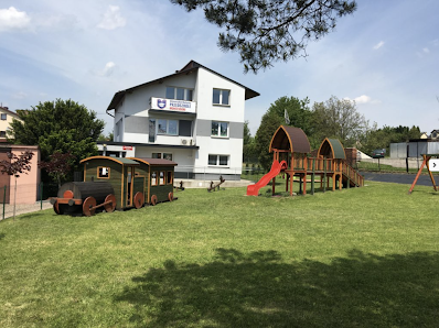 PRZEDSZKOLE NIEPUBLICZNE UNIWERSYTET MALUCHA - PRZEDSZKOLE MONTESSORI - zdjęcie 1