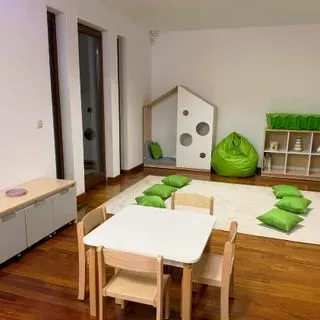 Niepubliczny Żłobek Tajemniczy Ogród Leśne Smyki - miniatura 5