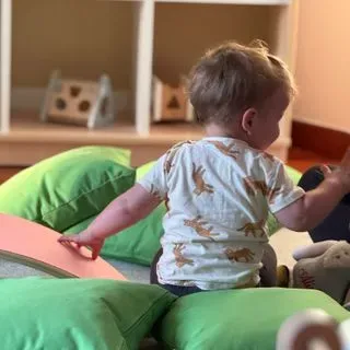 Niepubliczny Żłobek Tajemniczy Ogród Leśne Smyki - miniatura 18