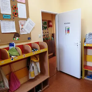 TERAPEUTYCZNY PUNKT PRZEDSZKOLNY KAMYK ZIELONY image 2