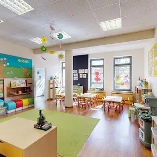 PRZEDSZKOLE JĘZYKOWE "BAJKA" image 1