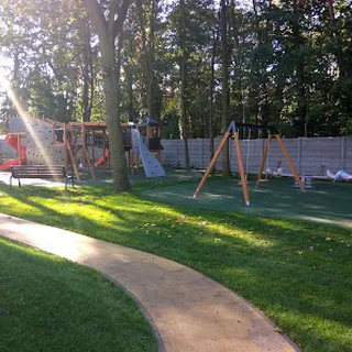 Niepubliczne Przedszkole i Żłobek Dmuchawiec Montessori image 1