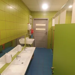 Centrum Edukacji FAMILIA Żłobek Kolorowy Domek image 3