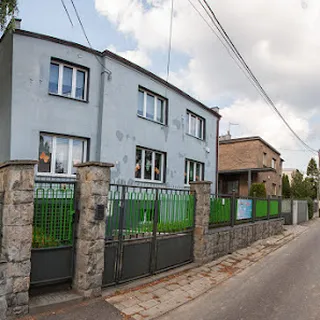 Niepubliczny Arteterapeutyczny Punkt Przedszkolny Akademia  Przedszkolaka Bajkowa Chatka image 1