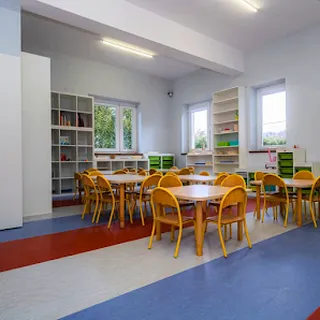 NIEPUBLICZNY ŻŁOBEK MONTESSORI KASZTANOWE WZGÓRZE image 1