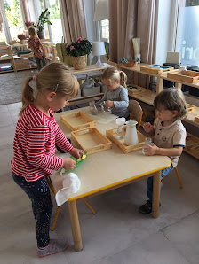 PUNKT PRZEDSZKOLNY MONTESSORI NR 1 - zdjęcie 1