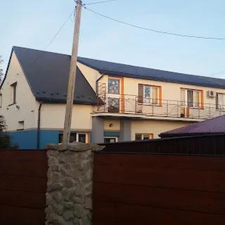 Żłobek Tęczowa chatka image 2