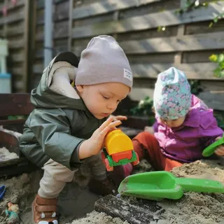 Mali Artyści image 1