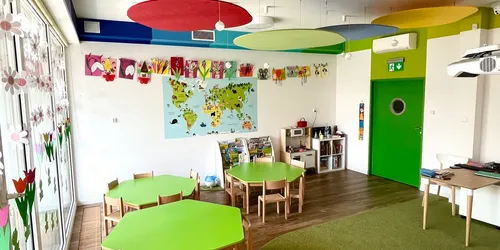 PRZEDSZKOLE ARTYSTYCZNO-JĘZYKOWE MIDORI PRE-SCHOOL KINDERGARDEN Warszawa