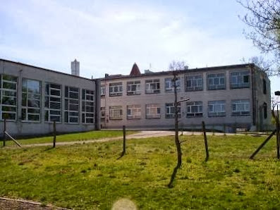 ZESPÓŁ SZKÓŁ W ZAKRZEWIE PUBLICZNE PRZEDSZKOLE "UŚMIECH MALUCHA" W ZAKRZEWIE - zdjęcie 1