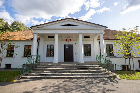Przedszkole W Golinie Baśniowy Dworek Z Oddziałami Integracyjnymi - zdjęcie 1