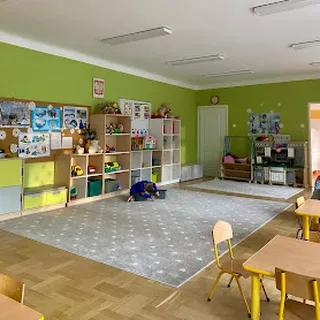 PRZEDSZKOLE NR 82 "KOLOROWE KREDKI" image 2