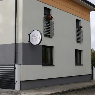 ŻŁOBEK USZATEK SYLWIA SUCHOSTAWSKA image 1