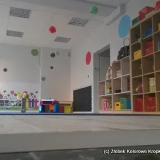Żłobek Kolorowe Kropki image 1