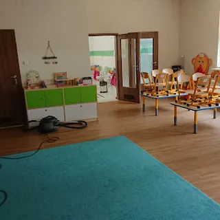 PRZEDSZKOLE Z ODDZIAŁAMI INTEGRACYJNYMI NR 430 image 1