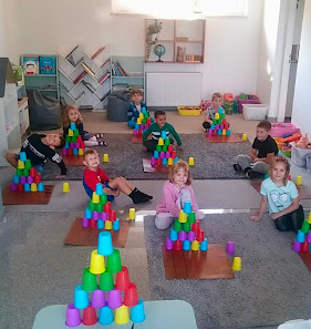 Niepubliczny Punkt Przedszkolny Akademia Mistrzów Zabawy - zdjęcie 1