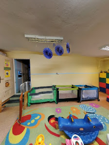 NIEPUBLICZNE PRZEDSZKOLE "CHATKA SKRZATKA" - zdjęcie 1