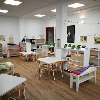 Niepubliczne Przedszkole Dwujęzyczne Ogród Montessori image 3