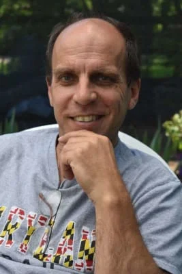 Sitter Profile Image: Larry 