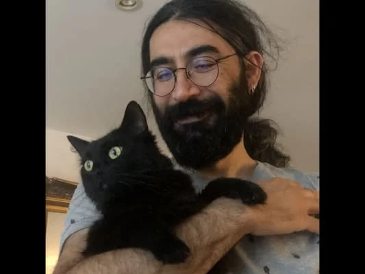 Sitter Profile Image: Isil 