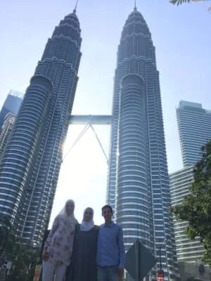 Sitter Profile Image: Hajar & Fatima 
