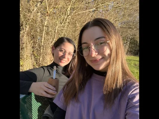 Sitter Profile Image: Micaela & Gisela 