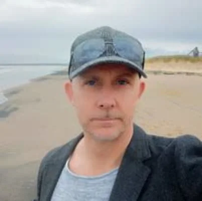 Sitter Profile Image: Andris 