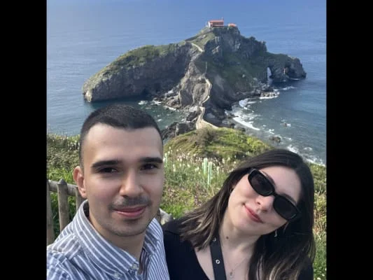 Sitter Profile Image: Alison & Juan Manuel 