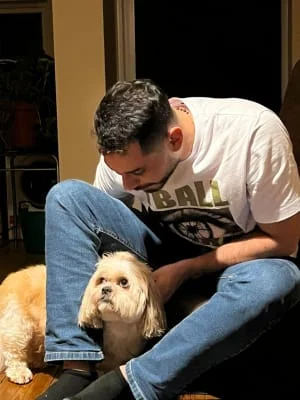 Sitter Profile Image: Luis Camilo 