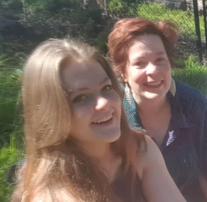 Sitter Profile Image: Bryony & Carla 