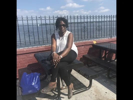 Sitter Profile Image: Darlene 