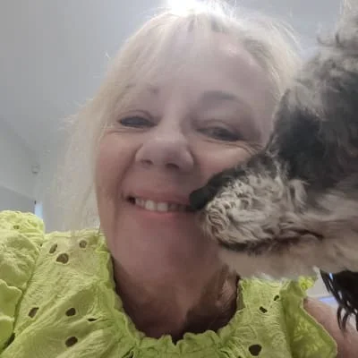 Sitter Profile Image: Glenys 