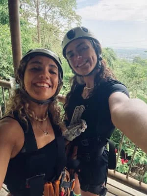 Sitter Profile Image: Selene y Francisca 
