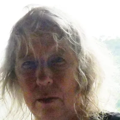 Sitter Profile Image: Christine 