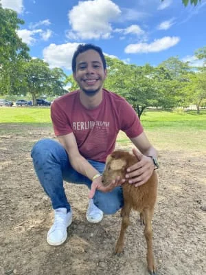 Sitter Profile Image: Juan 